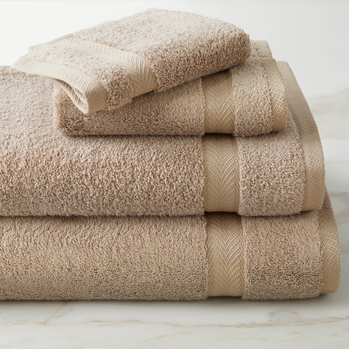 Lili Alessandra Amalfi Bath Towel | Cobblestone