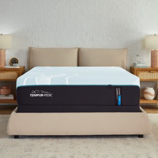 Tempurpedic LuxeAdapt | Soft
