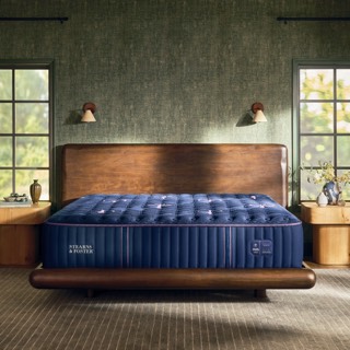 Stearns & Foster Legacy | Firm Tight Top II